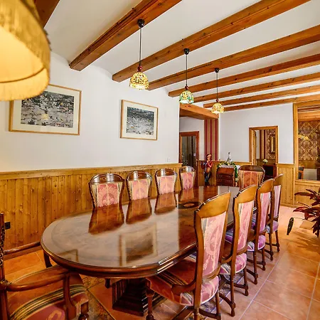 فندق Podiumberg Quatretondeta